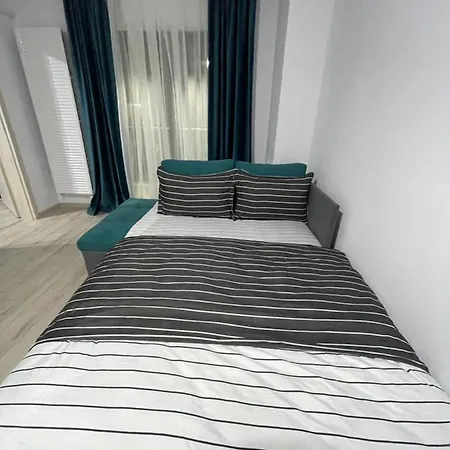 Apartment Moghioros Park Dum4 *